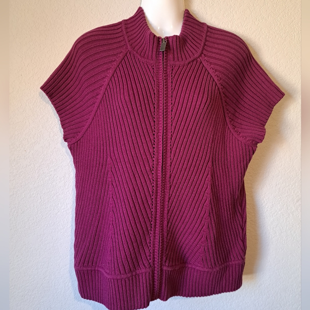Yvos short sleeve sweater. Vibrant Purple Size Xl